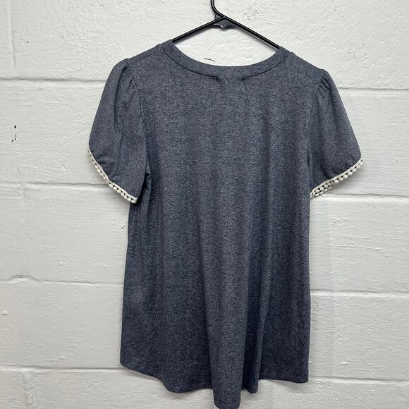 REB. in J. 220 Gray Soft Knit Flutter Sleeve Top S Crochet Trim‎ Boho Minimalist - Picture 5 of 5